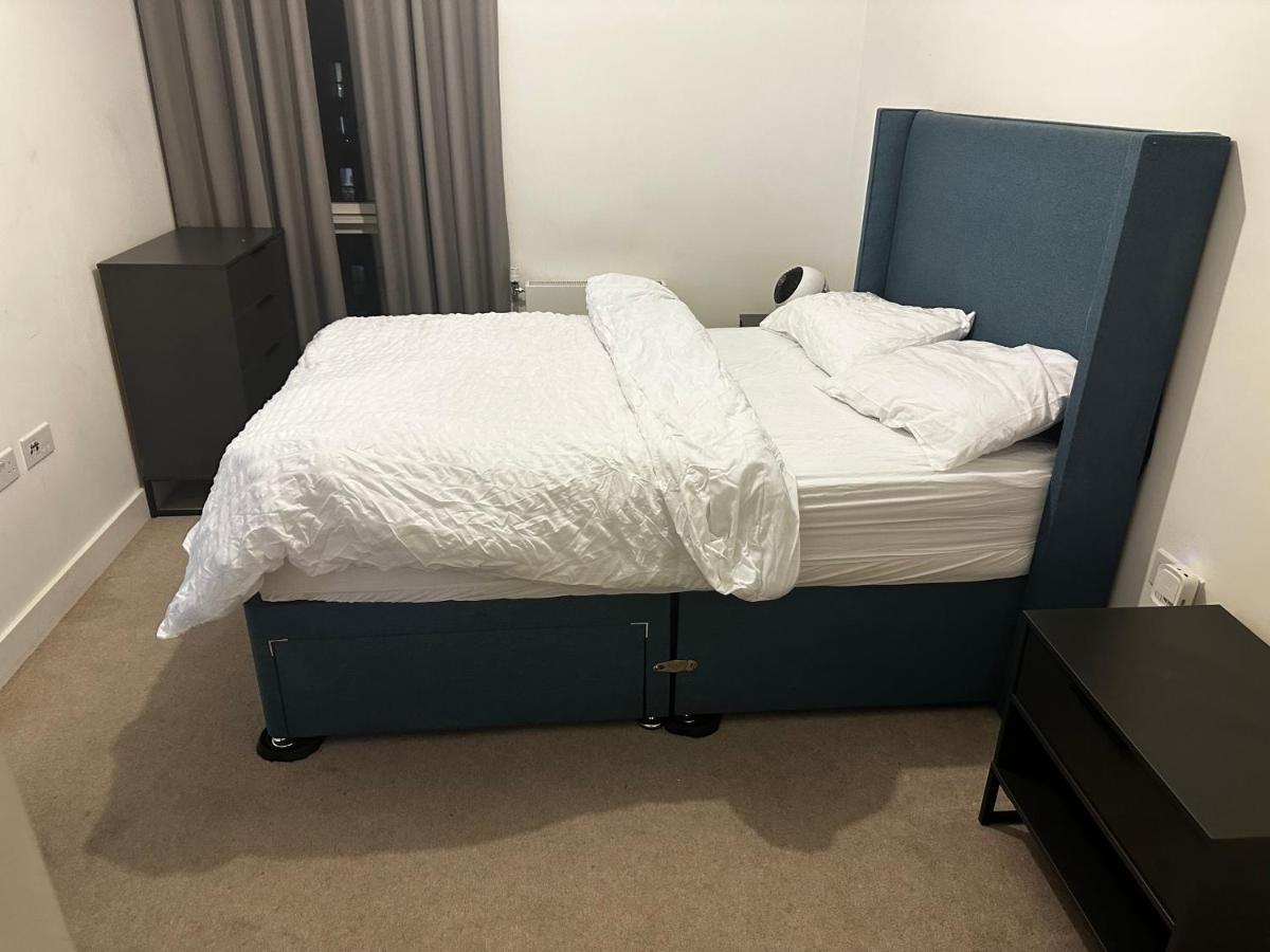 Luxury 2 Bedrooms Apartment บาร์คกิ้ง ภายนอก รูปภาพ
